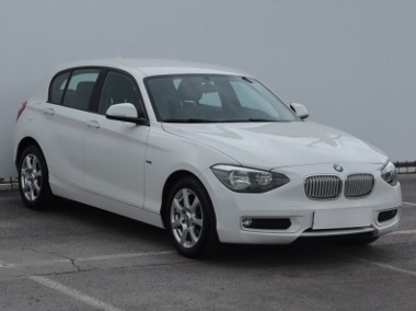 BMW SERIA 1 , Skóra, Klima, Parktronic, Podgrzewane siedzienia-1