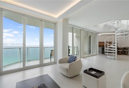 Dom Sunny Isles Beach