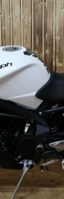 Triumph Street Triple ## piękny motocykl ## street triple, biała perła,stan idealny ZAPRAS-4