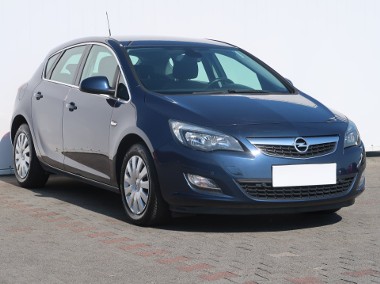 Opel Astra J , Tempomat, Parktronic, Podgrzewane siedzienia-1