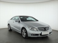 Mercedes-Benz Klasa E W212 , Automat, Skóra, Xenon, Bi-Xenon, Klimatronic, Tempomat,