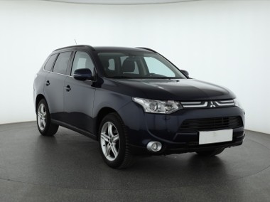 Mitsubishi Outlander III , 7 miejsc, Xenon, Klimatronic, Tempomat,-1