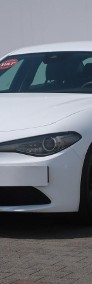 Alfa Romeo Giulia , Salon Polska, Serwis ASO, Automat, VAT 23%, Skóra, Navi,-3