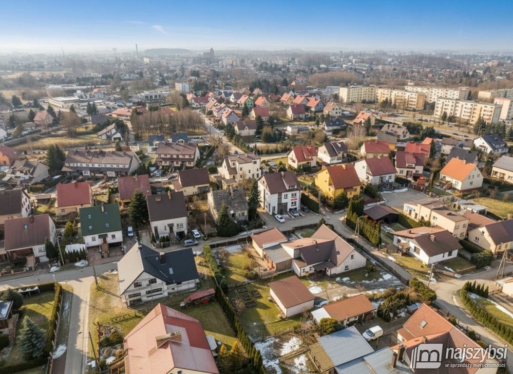 CHOSZCZNO - Gabinety lekarskie i mieszkanie – pohled 6