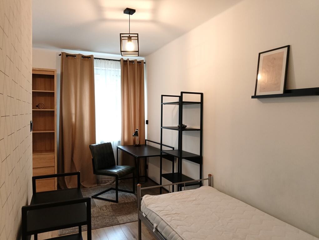 Duża kawalerka+ balkon, komórka, mp- Zwierzyniecka – pohled 3