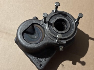 Valtra Pompa Zębata T174 T213 N121 N121 8050 V33093200 33093200-1