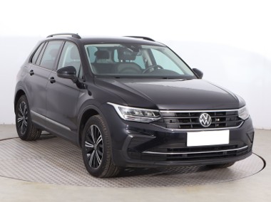 Volkswagen Tiguan , Salon Polska, Serwis ASO, DSG, Navi, Klimatronic, Tempomat,-1
