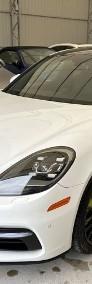 Porsche Panamera-4