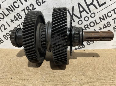 John Deere 5065M 5070M 5080M - wałek pośredni R273703-1