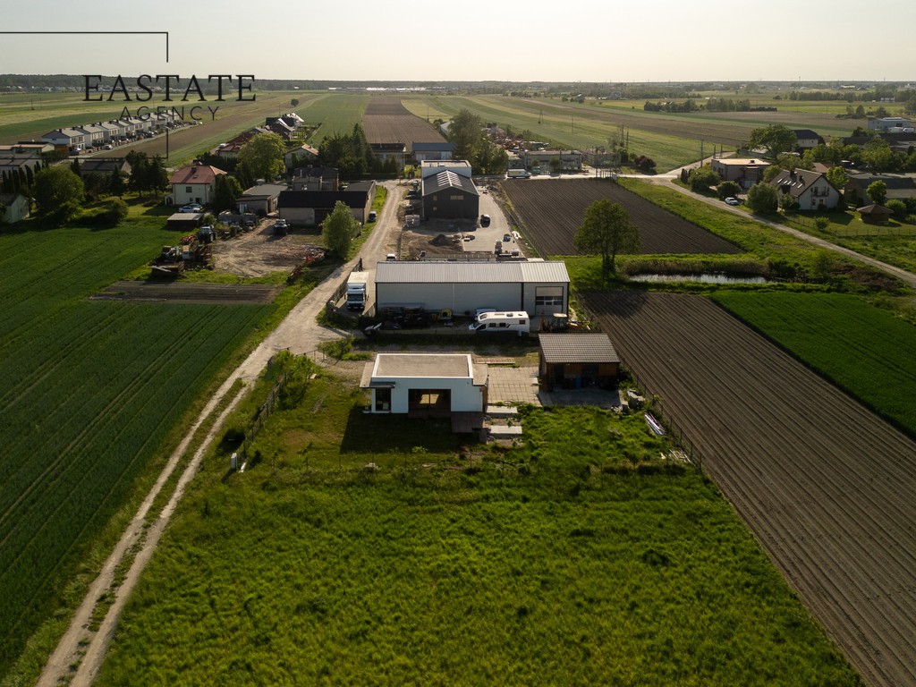 Janczewice - działka z domkiem i garażem – pohled 2