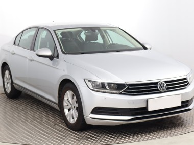 Volkswagen Passat B8 , Salon Polska, Navi, Klimatronic, Tempomat, Parktronic,-1