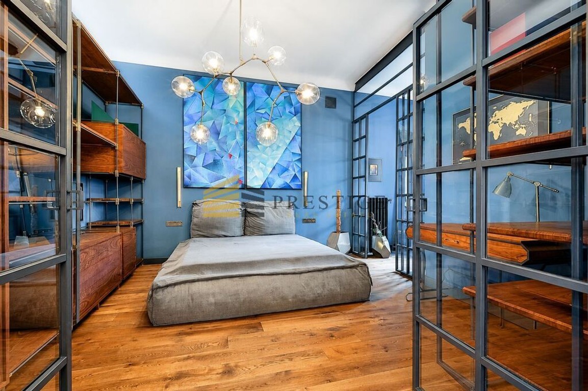 Wyjątkowy apartament w kamienicy na Śródmieściu! - More
