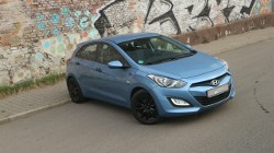 Hyundai i30 II -Niski Przebieg-Tempomat-Lampy LED-Nowe Opony-Czujniki Parkowania