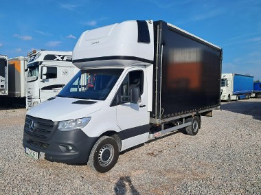 Mercedes-Benz Sprinter-1