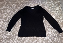 Thin black sweater