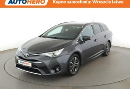 Toyota Avensis IV automat navi kamera hak grzane fotele