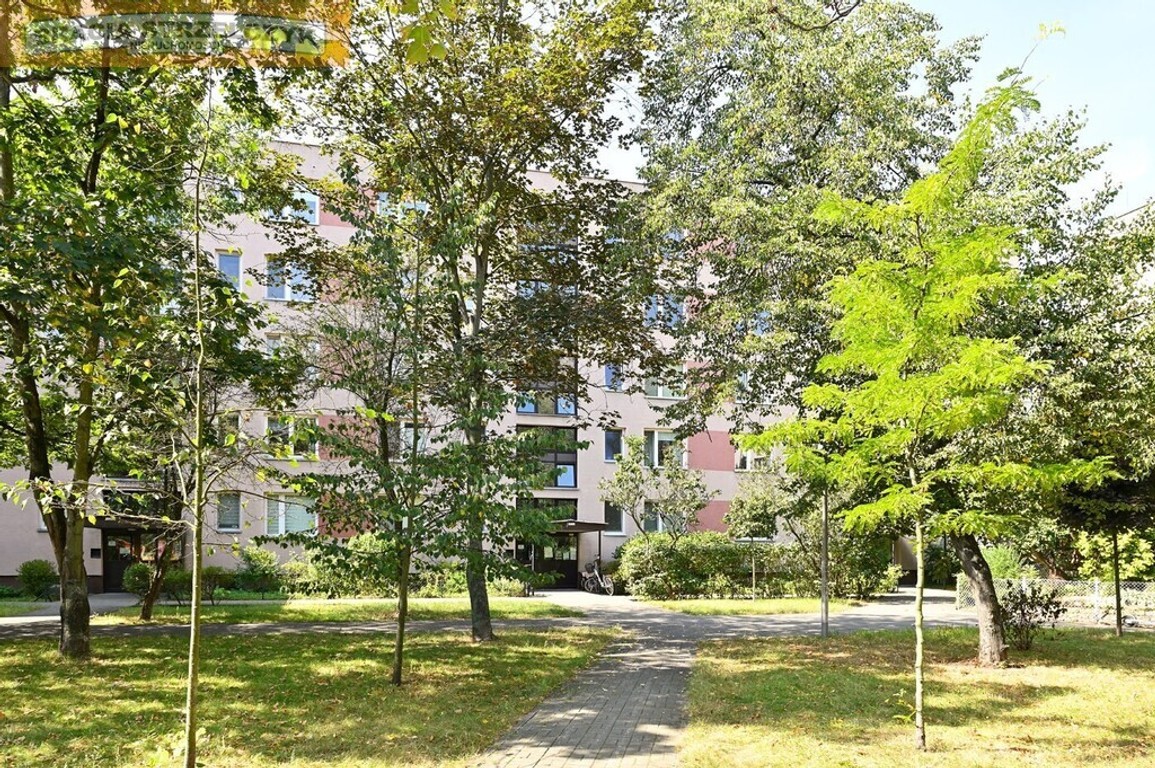 Sadyba . 3 pokoje. Balkon. 4 piętro. Brak windy, Urlemazowieckie