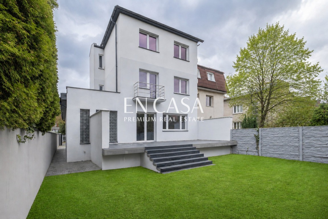 Dom na Mokotowie, ul. Wita Stwosza 333 m², Warszawa
