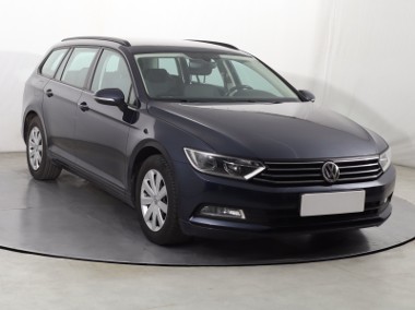 Volkswagen Passat B8 , Salon Polska, Serwis ASO, Klimatronic, Parktronic-1