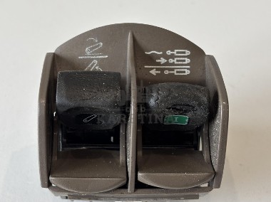 John Deere seria 6000 7000 8000 R - przełącznik tylnego TUZa RE588391 RE586552-1