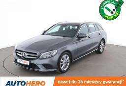 Mercedes-Benz Klasa C W205 navi półskóra full LED el. fotele grzane fotele kamery