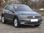 Volkswagen Tiguan , Salon Polska, Serwis ASO, DSG, VAT 23%, Navi, Klimatronic,