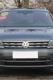 Volkswagen Tiguan , Salon Polska, Serwis ASO, DSG, VAT 23%, Navi, Klimatronic,-2