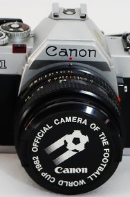 Aparat analogowy CANON AV-1 + CANON FD 50mm 1:1.8-2