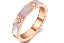 Nowy pierścionek obrączka złoty kolor różowe złoto stal szlachetna masa perłowa
