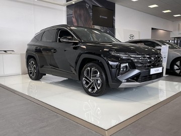 Hyundai Tucson III 1.6 T-GDi HEV Platinum 4WD aut 1.6 T-GDi HEV Platinum 4WD aut 215KM