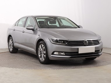 Volkswagen Passat B8 , Salon Polska, Navi, Klimatronic, Tempomat, Parktronic,-1