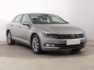 Volkswagen Passat B8 , Salon Polska, Navi, Klimatronic, Tempomat, Parktronic,