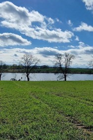 DZIAŁKA INWESTYCYJNA Z LINIĄ BRZEGOWĄ JEZIORA -2