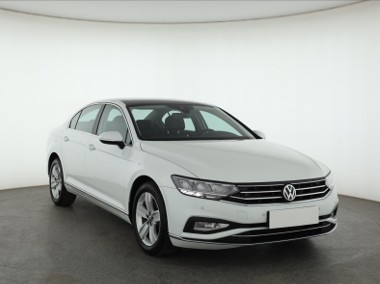 Volkswagen Passat B8 , Salon Polska, Serwis ASO, Automat, VAT 23%, Skóra, Navi,-1