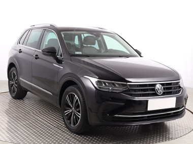 Volkswagen Tiguan , Salon Polska, 1. Właściciel, Serwis ASO, VAT 23%,-1