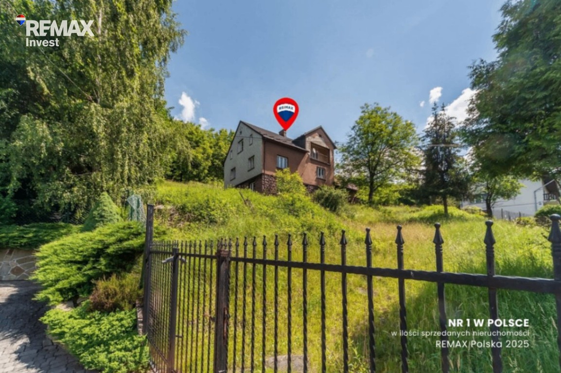 Dom w Tresnej z dużą działką 6 421 m²
