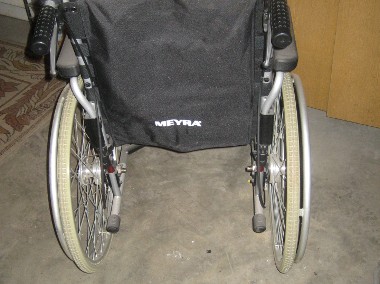 Wózek dla inwalidy mało używany w dobrym stanie bez uszkodzeń.-2