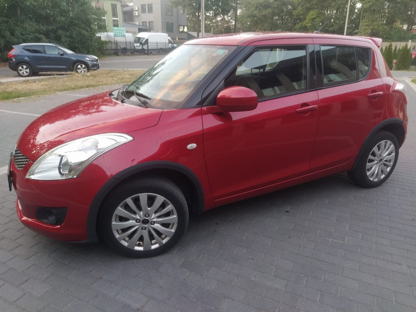 Suzuki Swift V Suzuki Swift cross Full