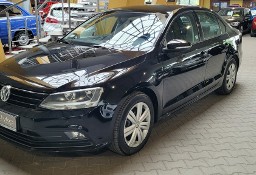 Volkswagen Jetta VI 1 REJ 2017 ZOBACZ OPIS !! W podanej cenie roczna gwarancja