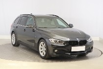 BMW SERIA 3 V (F30/F31/F34) BMW SERIA 3 , Navi, Xenon, Bi-Xenon, Klimatronic, Tempomat, Parktronic,