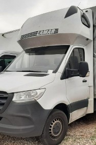 Mercedes-Benz Sprinter-2