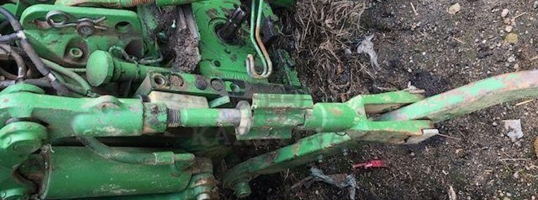 John Deere - Wieszaki Ramiona Belka-1