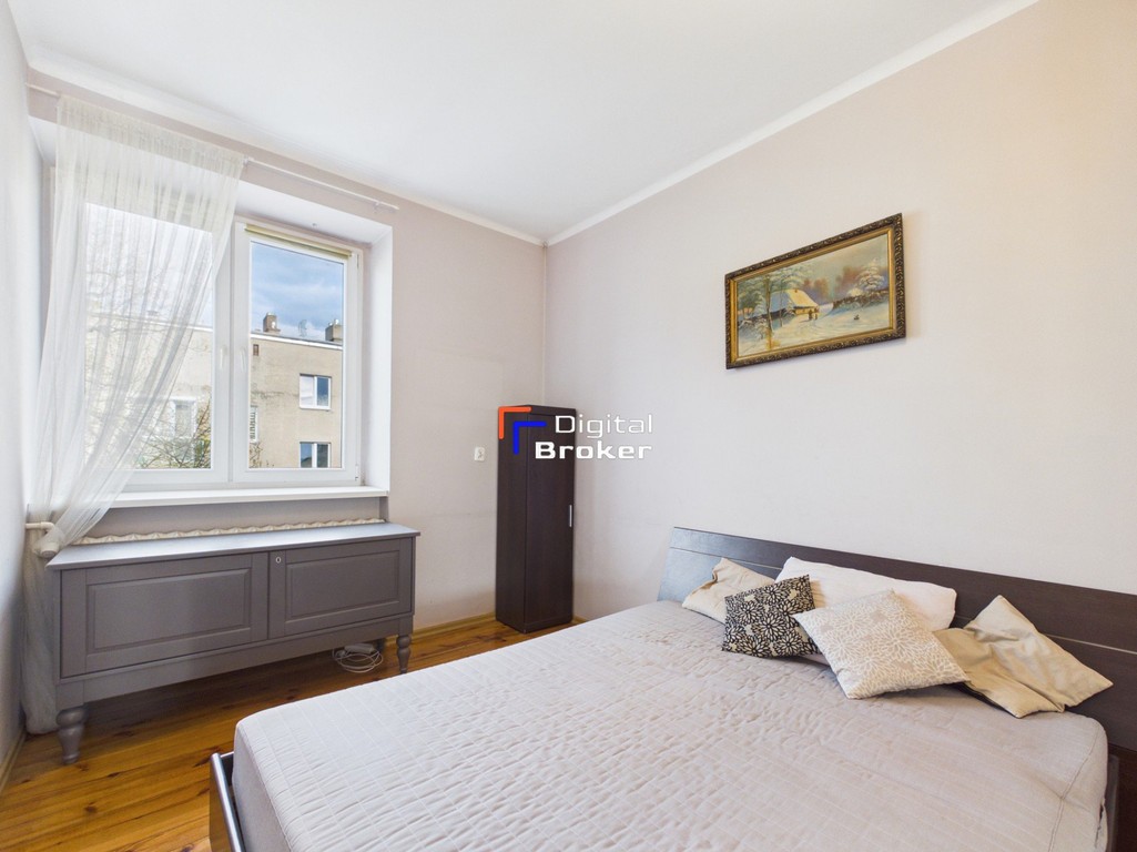 2 Pokoje / Dwustronne / Balkon / Obok Park im. Legionów - Więcej