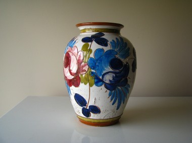 Ceramiczny wazon rękodzieło z motywem kwiatów 21 cm retro vintage -1