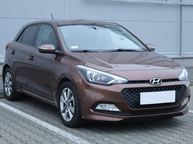 Hyundai i20 , Salon Polska, Klimatronic, Tempomat, Parktronic,-1