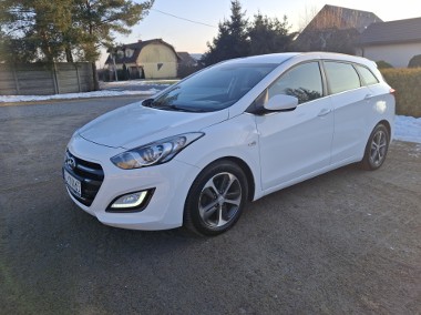 1.4 benzyna  przebieg 167000km bogate wyposażenie 2015-1