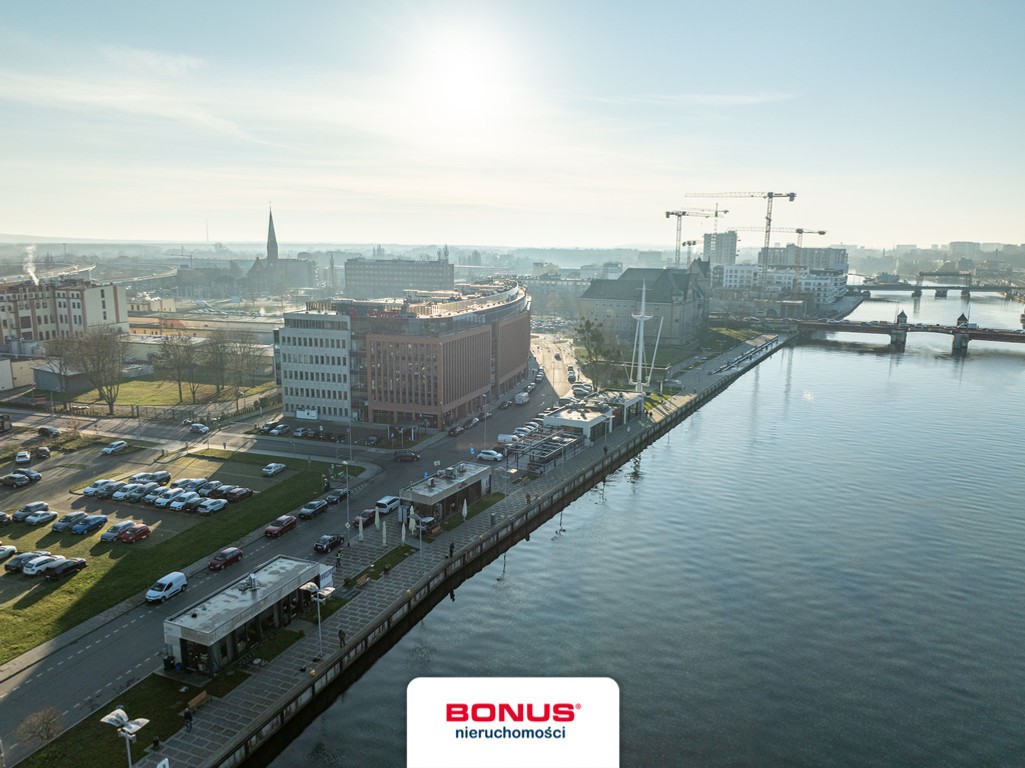 Lokal gastronomiczny z ogródkiem na Bulwarach – pohled 5