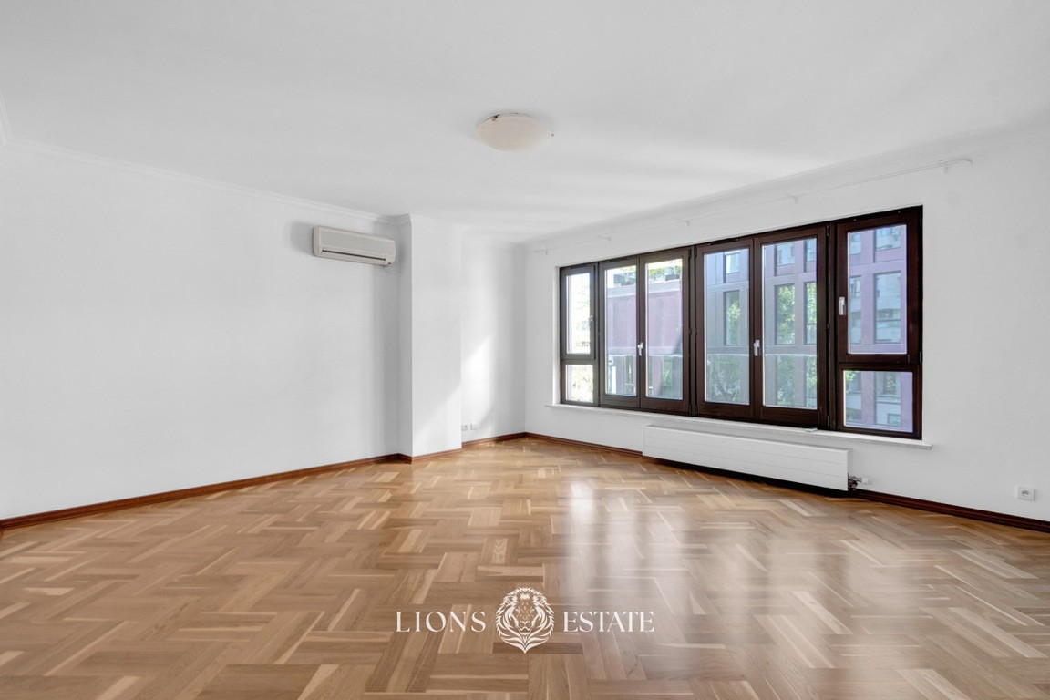 Przestronny Apartament przy Pl. Grzybowskim! - Więcej