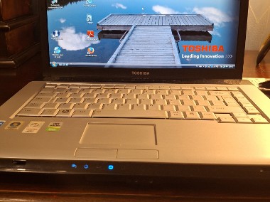 Laptop Toshiba Satellite używany, sprawny-1