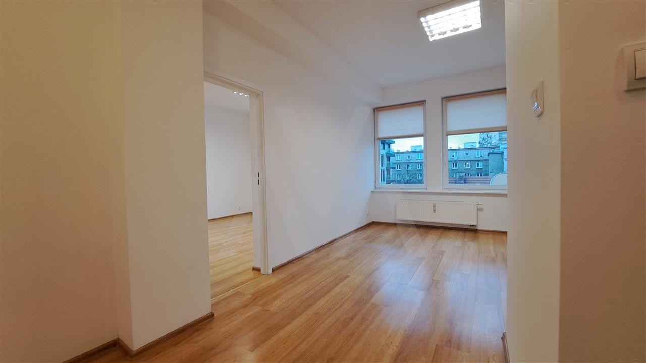 Biuro w centrum - miejsce postojowe - Widok 4